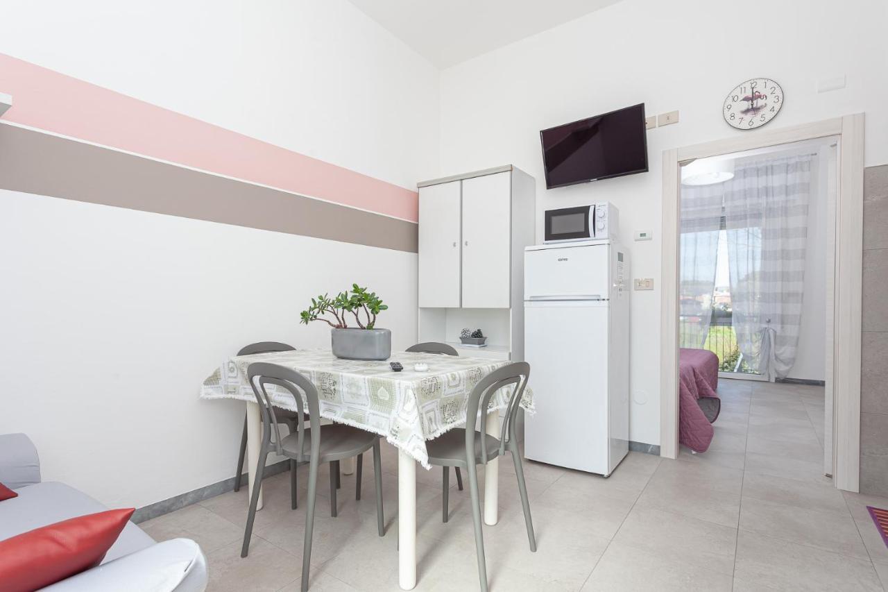 Nicola House Il Fenicottero Apartment Червия Екстериор снимка